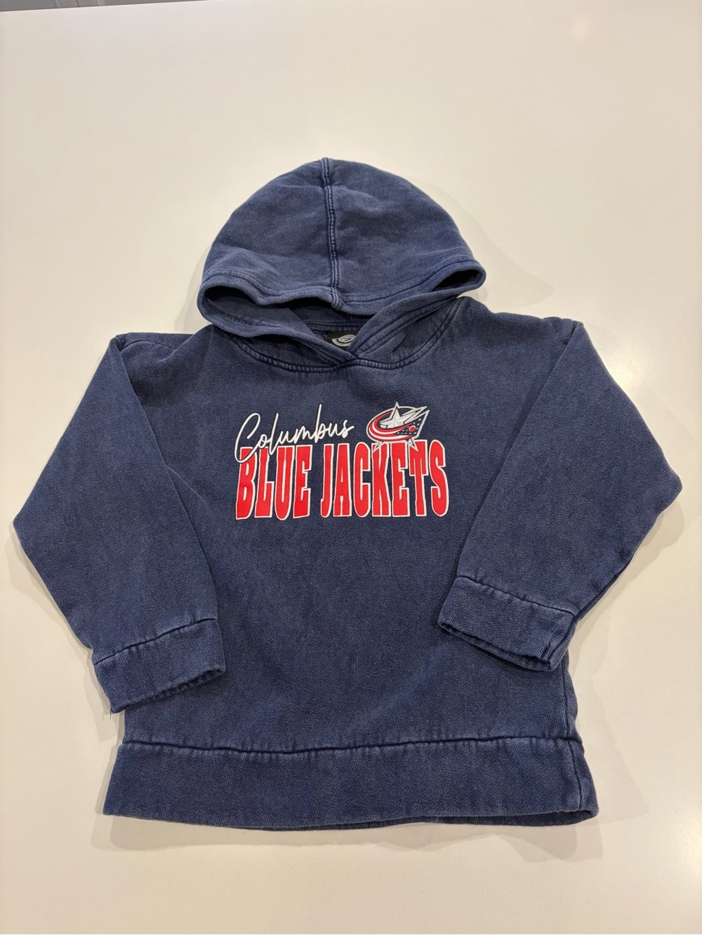 NHL Columbus Blue Jackets Hooded Sweatshirt in Navy with Red Logo